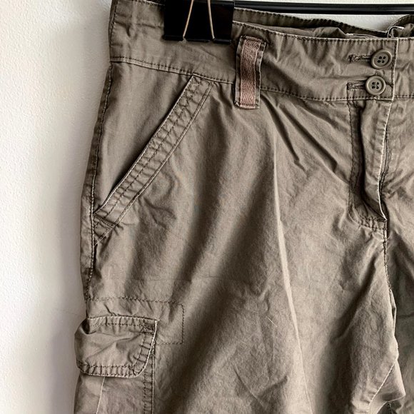 Green Cargo Shorts - Picture 3 of 5